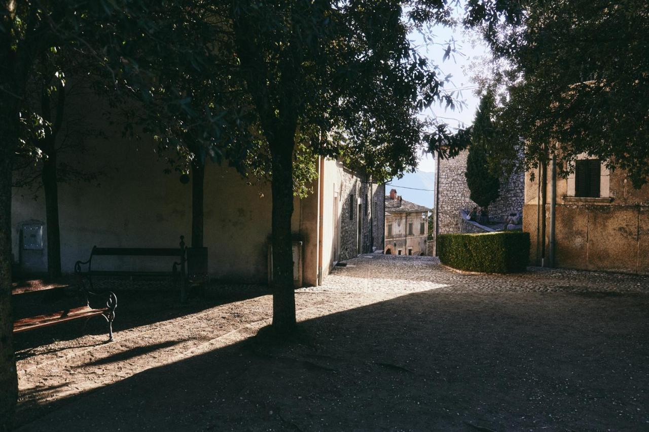 Albergo Diffuso Crispolti Labro Exterior foto