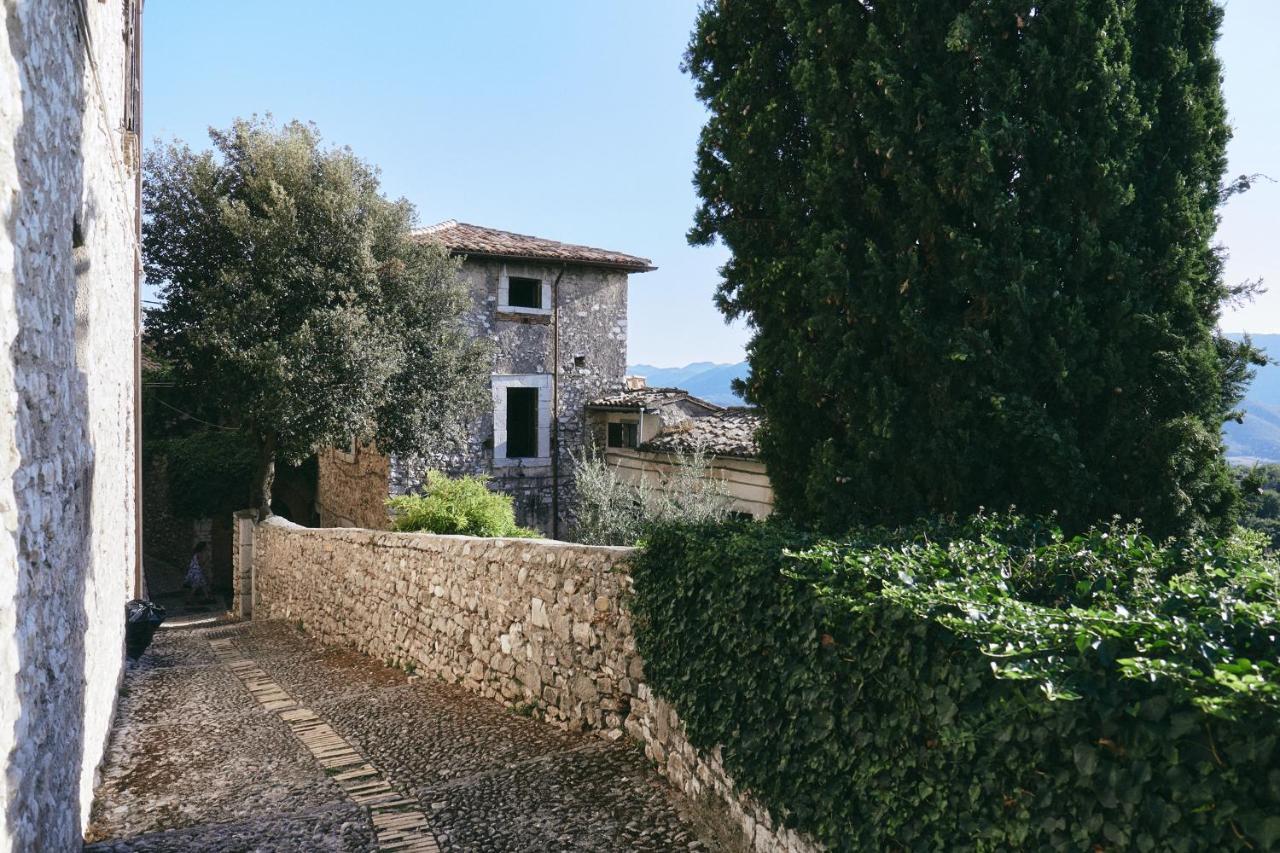 Albergo Diffuso Crispolti Labro Exterior foto