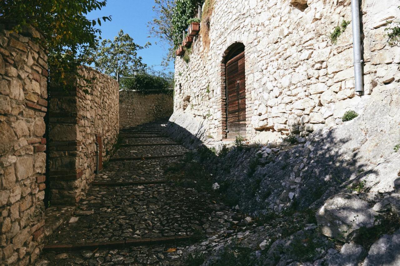 Albergo Diffuso Crispolti Labro Exterior foto