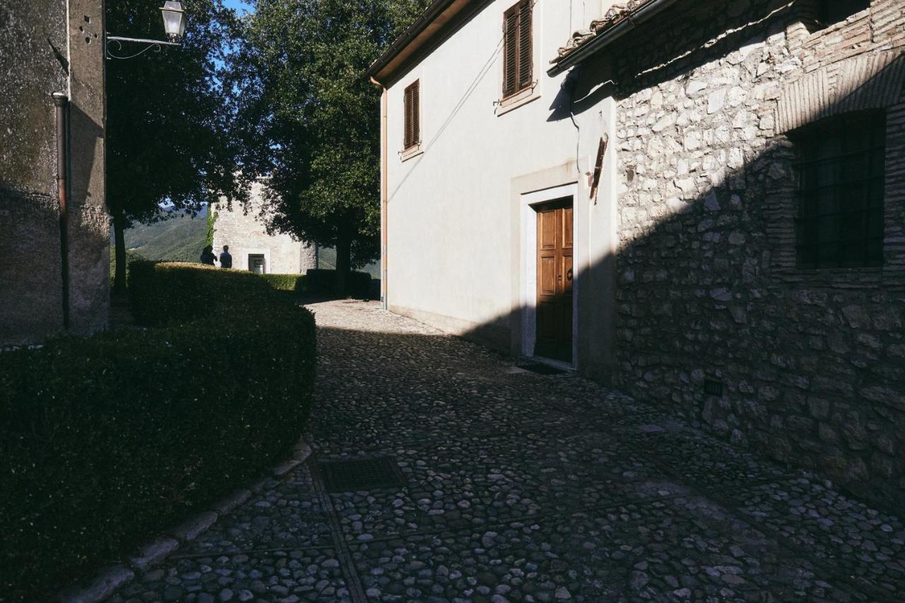 Albergo Diffuso Crispolti Labro Exterior foto