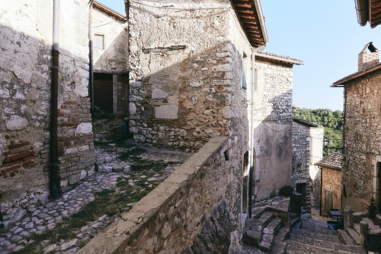 Albergo Diffuso Crispolti Labro Exterior foto