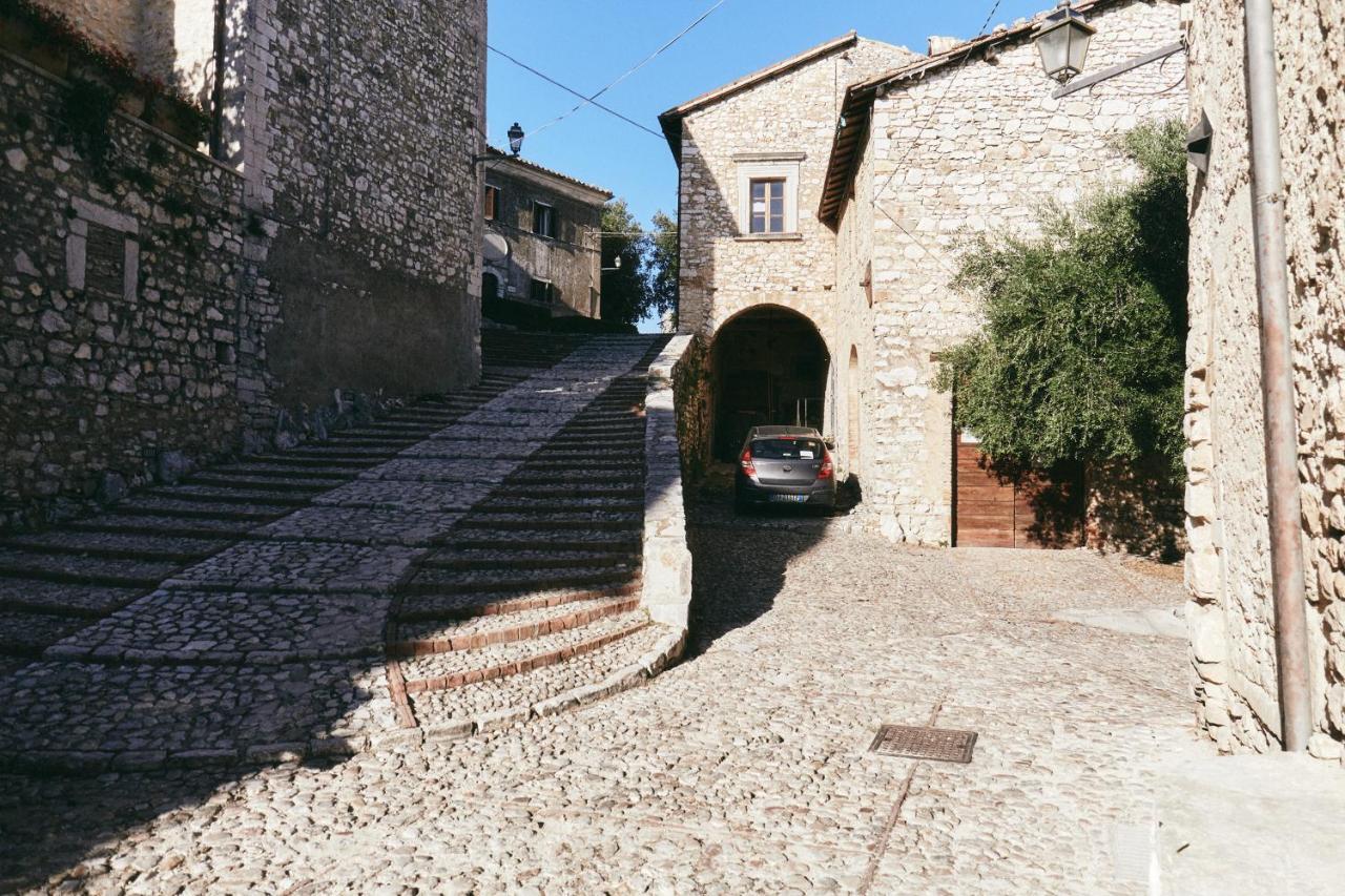 Albergo Diffuso Crispolti Labro Exterior foto