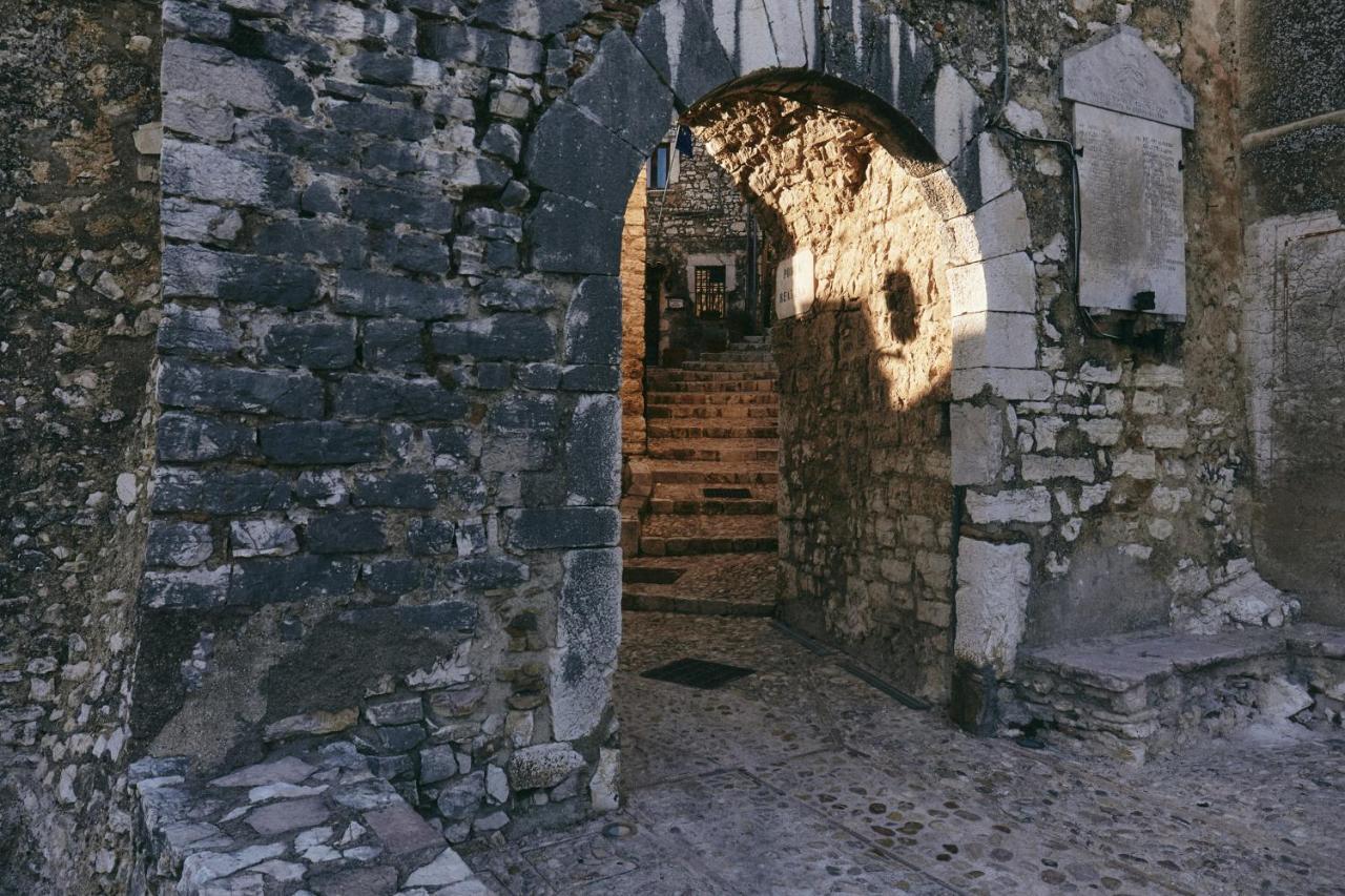 Albergo Diffuso Crispolti Labro Exterior foto