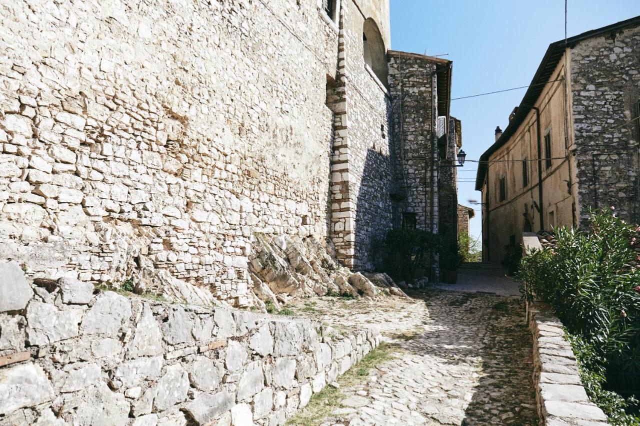 Albergo Diffuso Crispolti Labro Exterior foto