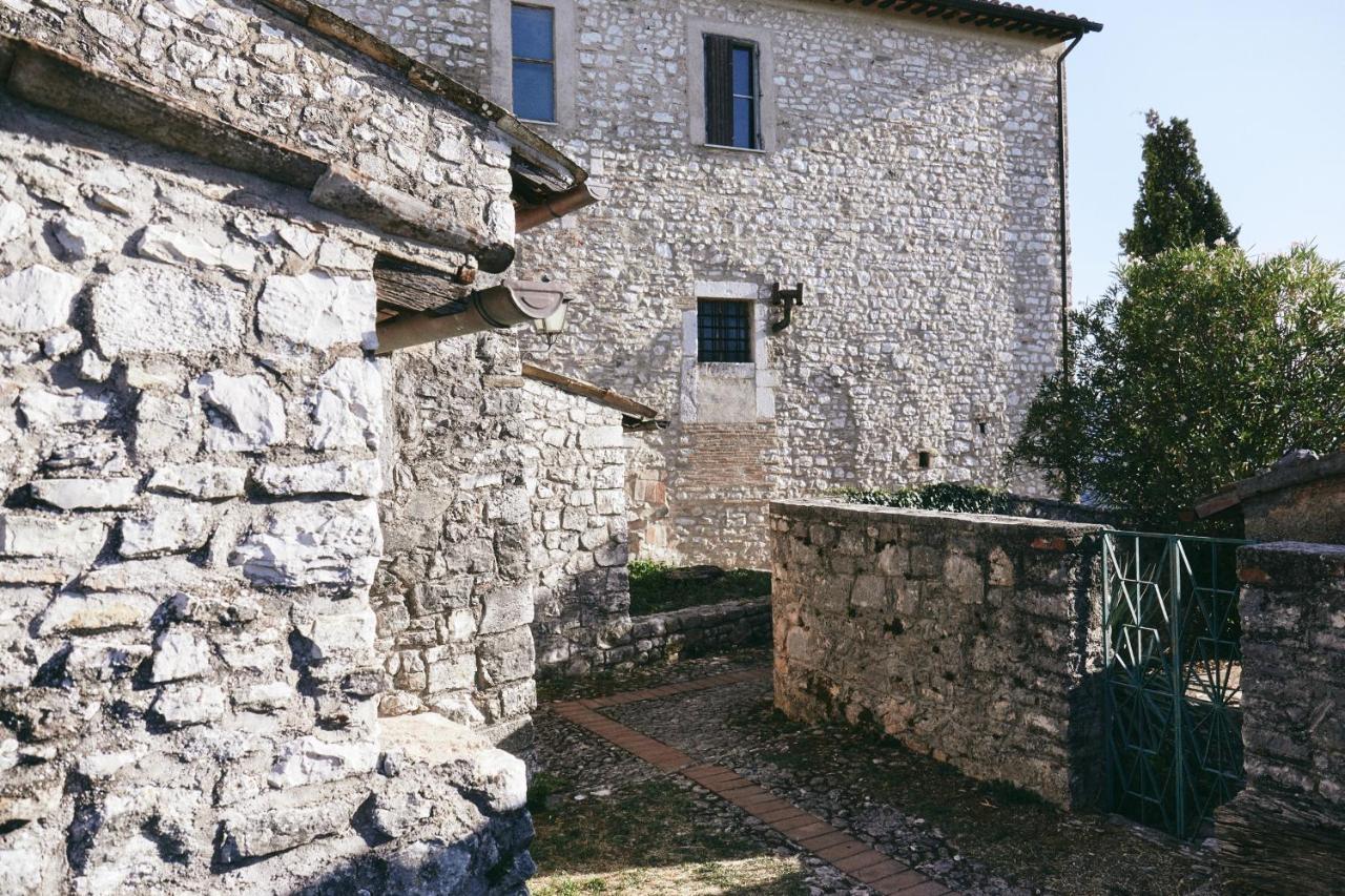 Albergo Diffuso Crispolti Labro Exterior foto