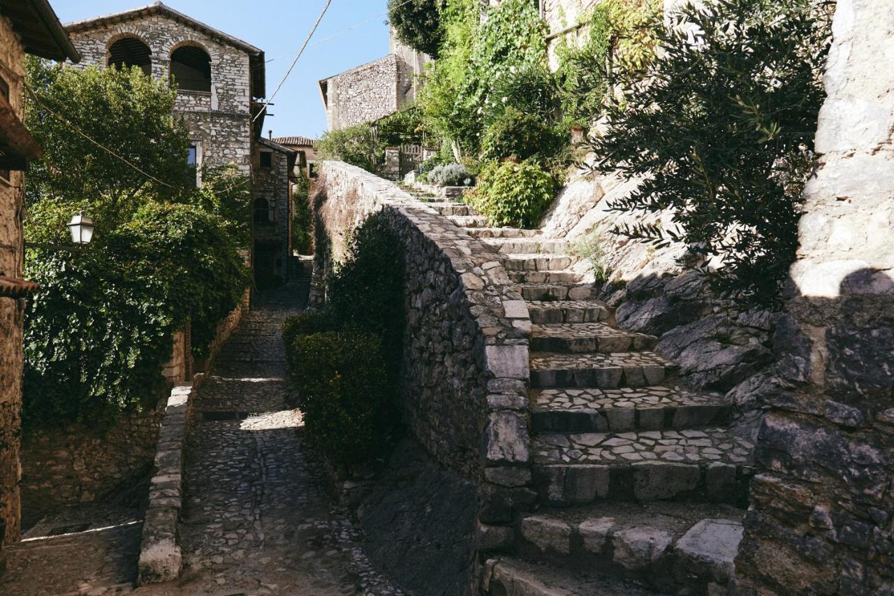 Albergo Diffuso Crispolti Labro Exterior foto