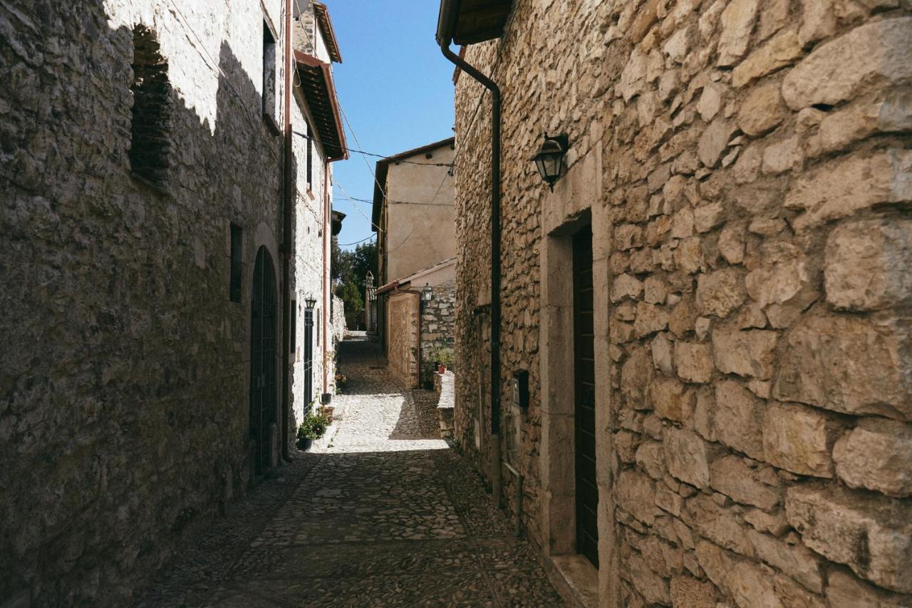 Albergo Diffuso Crispolti Labro Exterior foto