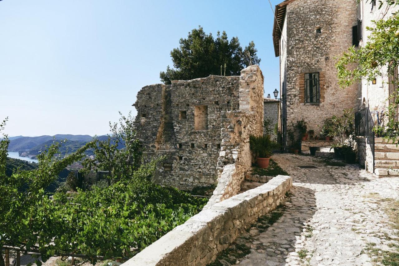 Albergo Diffuso Crispolti Labro Exterior foto