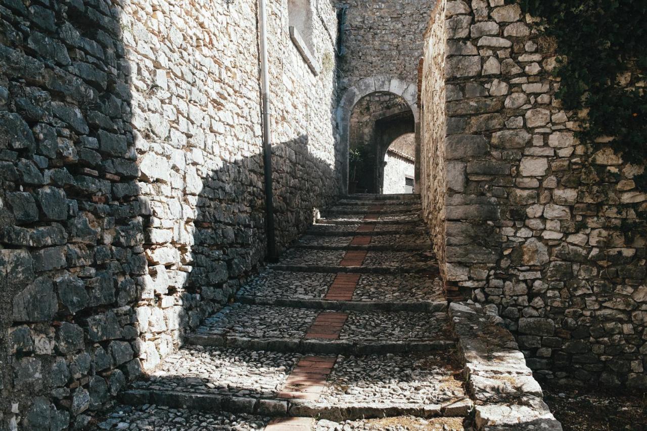 Albergo Diffuso Crispolti Labro Exterior foto