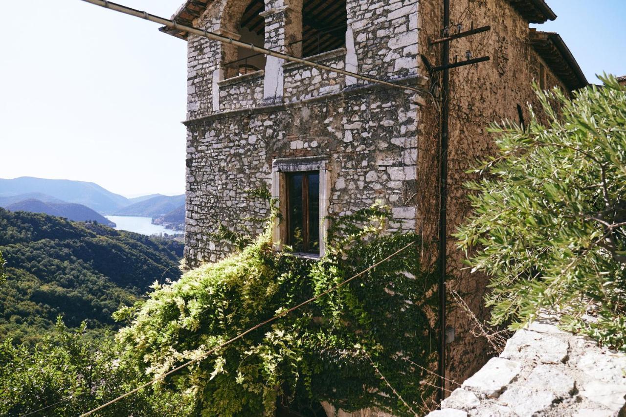 Albergo Diffuso Crispolti Labro Exterior foto