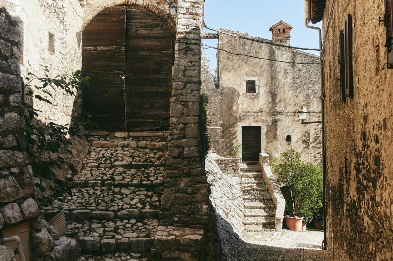 Albergo Diffuso Crispolti Labro Exterior foto