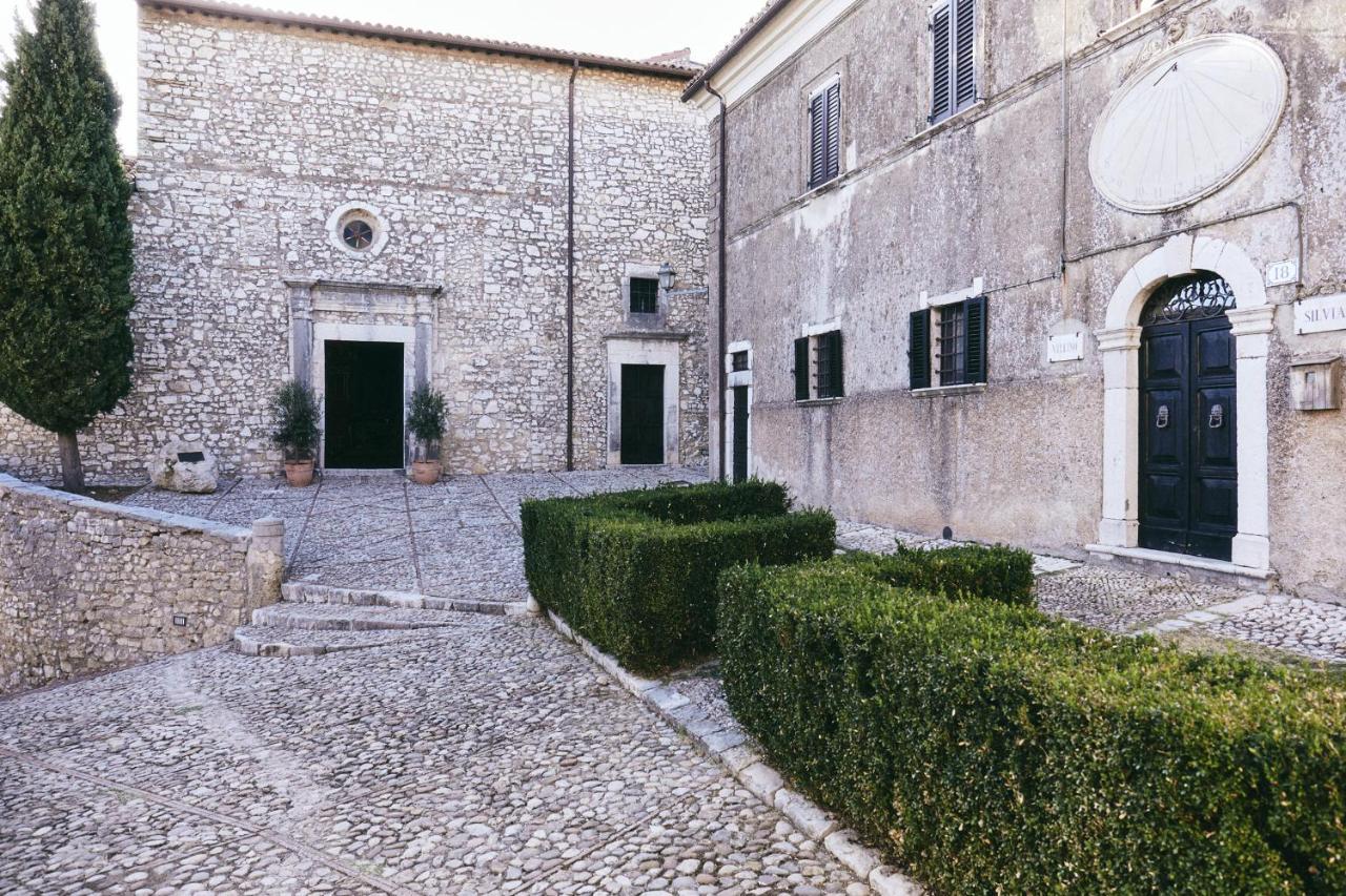 Albergo Diffuso Crispolti Labro Exterior foto