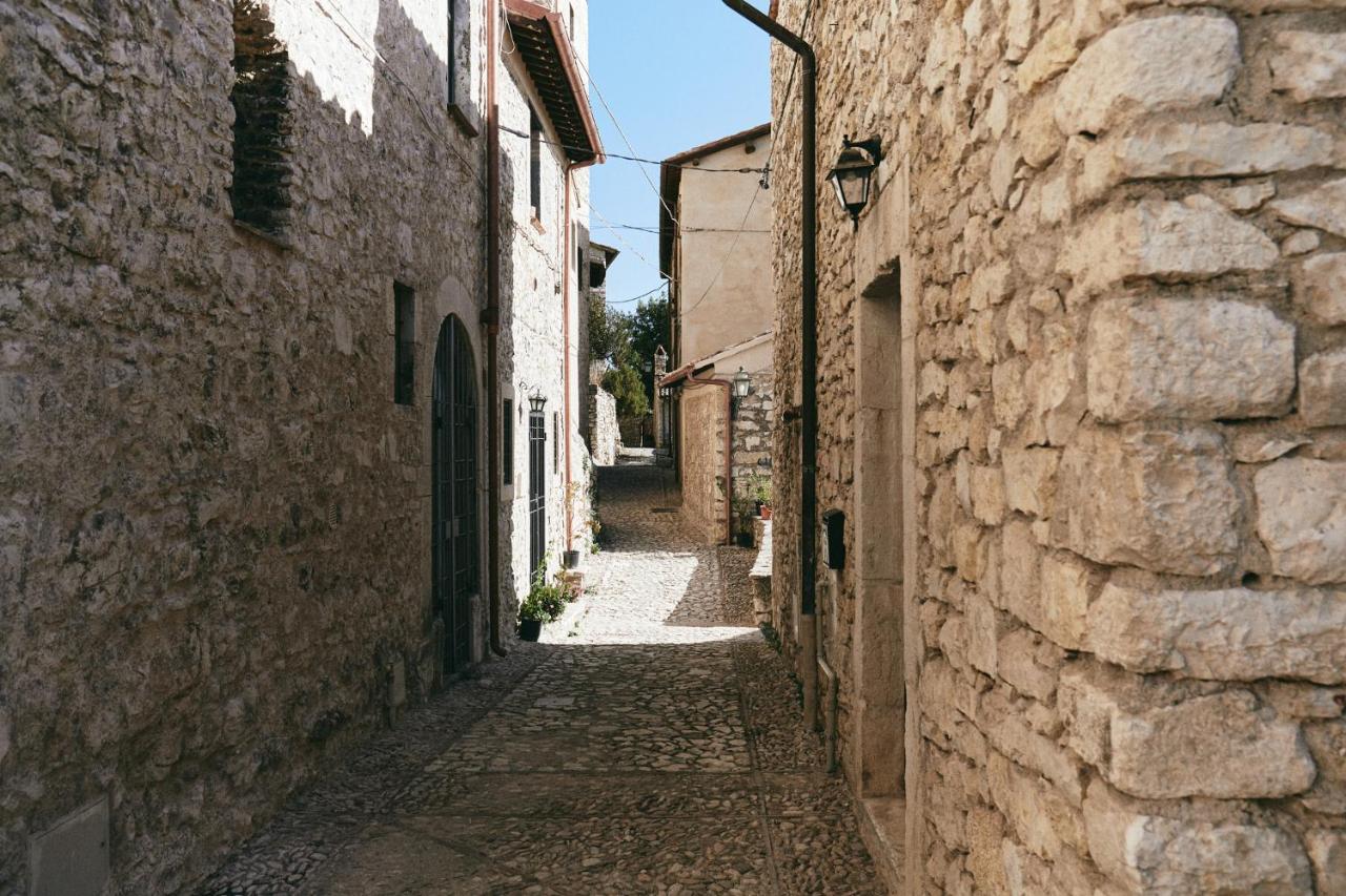 Albergo Diffuso Crispolti Labro Exterior foto