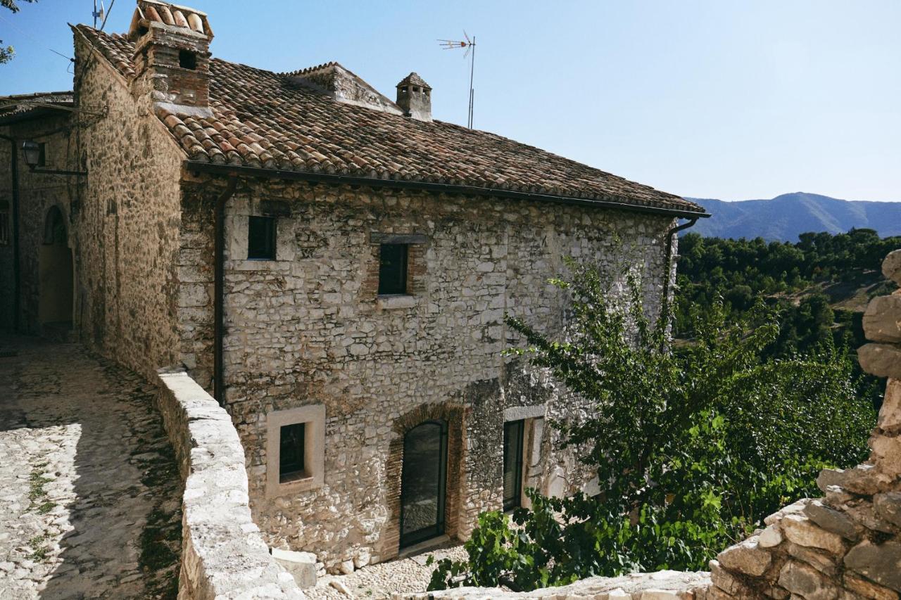 Albergo Diffuso Crispolti Labro Exterior foto