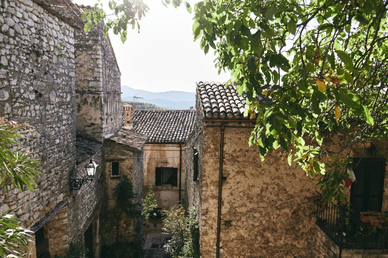 Albergo Diffuso Crispolti Labro Exterior foto