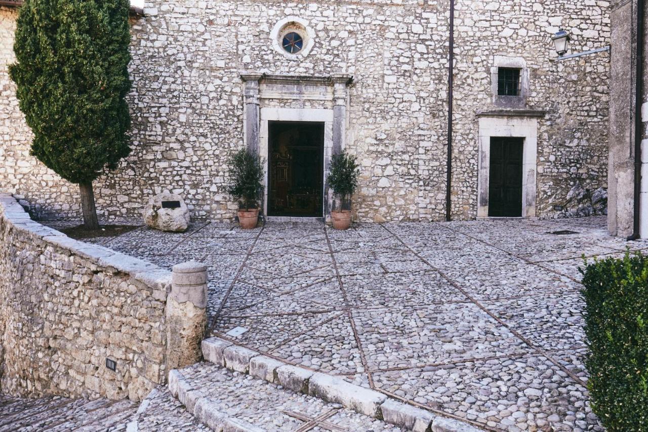 Albergo Diffuso Crispolti Labro Exterior foto